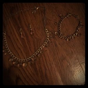 Dillard’s full jewelry set (gold )